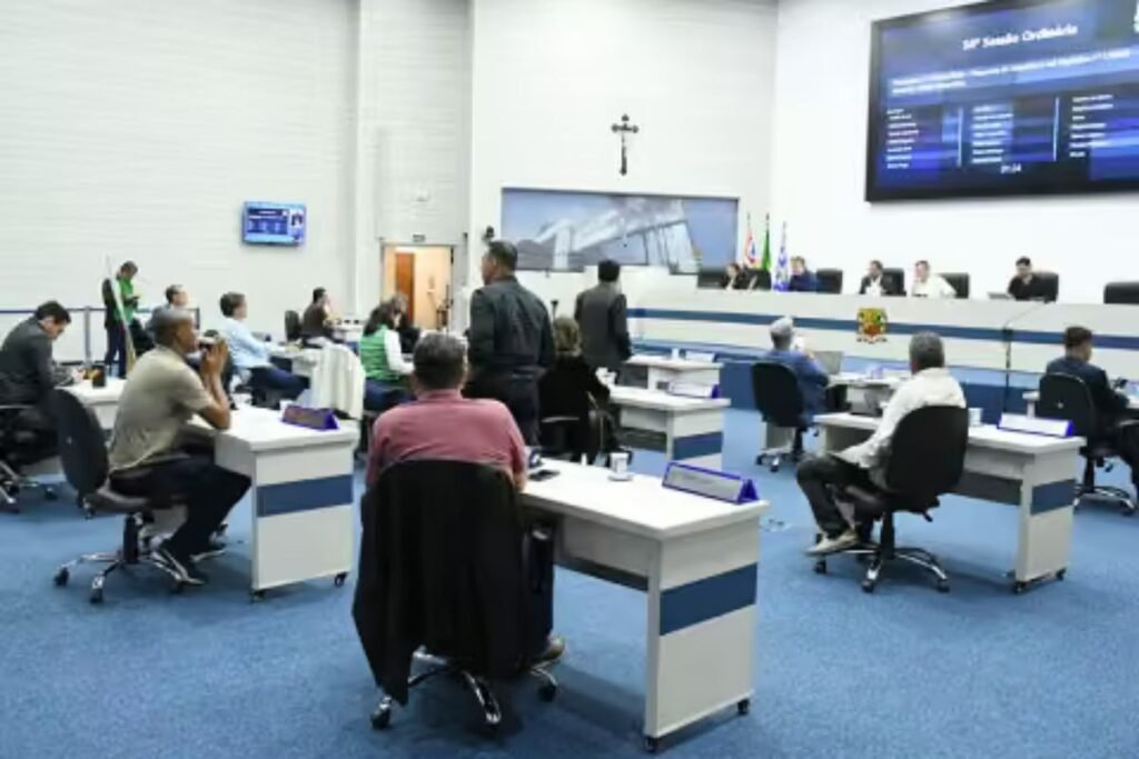 Plenário da Câmara Municipal de São José dos Campos durante sessão