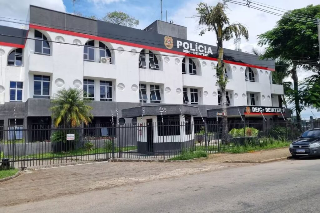 Fachada do prédio da Deic e do Deinter-1 em São José dos Campos