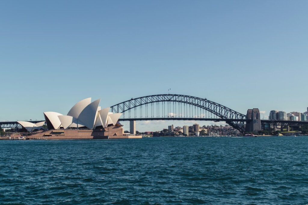 Opera House e a ponte da baía de Sydney, na Austrália